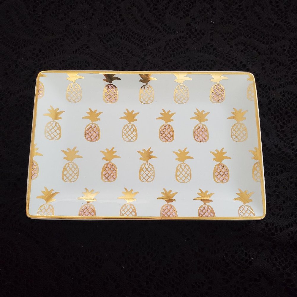 🤩3/$15! NWOT Slant Collections pineapple print trinket tray
